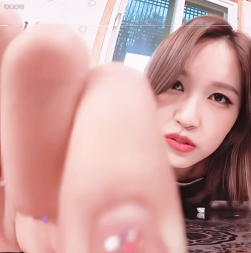 1611930128-1.gif