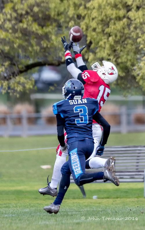 Gridiron Victoria: D.j. Battistella Jr taking a catch