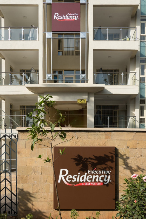 Executive Residency, Nairobi, Kenya, is an upscale, spacious serviced hotel apartments in Nairobi, Kenya, having comfortable rooms, business hub, meeting rooms and all day dining facility. Book hotel rooms directly from our Official Website to get Web Exclusive Offers, Best Rate Guaranteed.