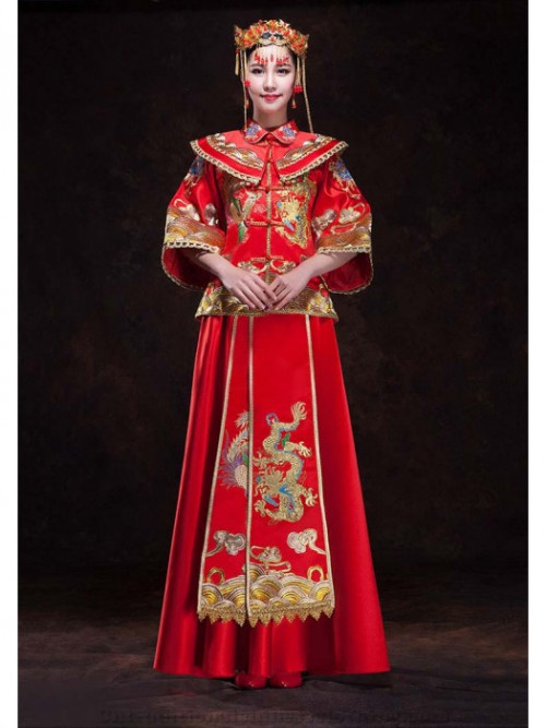 https://www.cntraditionalchineseclothing.com/dragon-embroidery-charming-china-zone-ethnic-cloth-traditional-clothing-women-slip-skirt-chest-chinese-dress-up-costumes-red-bridal-gown.html  <a href="https://www.cntraditionalchineseclothing.com" target="_blank" >cntraditionalchineseclothing.com</a>