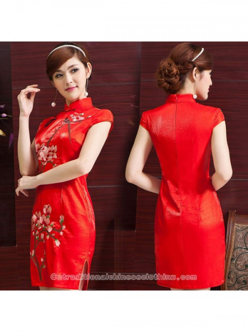 https://www.cntraditionalchineseclothing.com/embroidered-magnolia-floral-cheongsam-red-chinese-wedding-dress.html