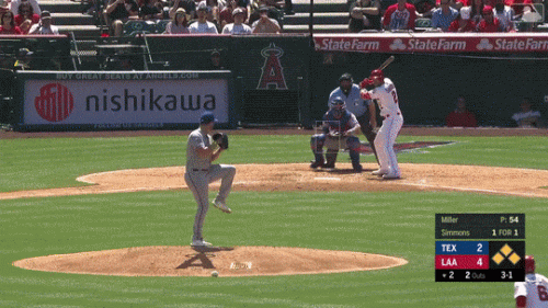 A-Cabrera-diving-catch-3B-at-LAA-4-7-2019.gif