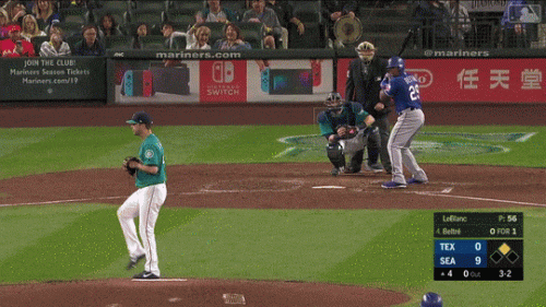 Beltre-RBI-double-at-SEA-9-28-2018.gif