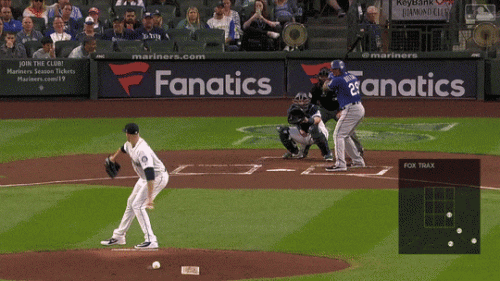 Beltre-RBI-triple-replay-at-SEA-9-29-2018.gif