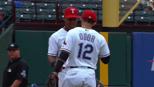 Beltre-standing-ovation-vs-SEA-9-23-2018.gif