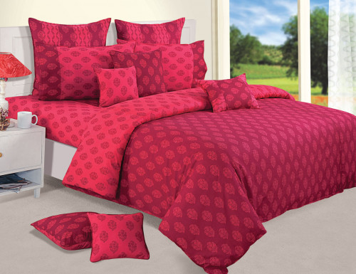 This pink bedsheet with pillow cover is of premium cotton fabric. It is big brand called House of Swayam. http://bit.ly/2OFIT3L