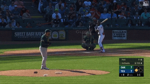 Delino-Squeeze-vs-OAK-4-14-2019.gif