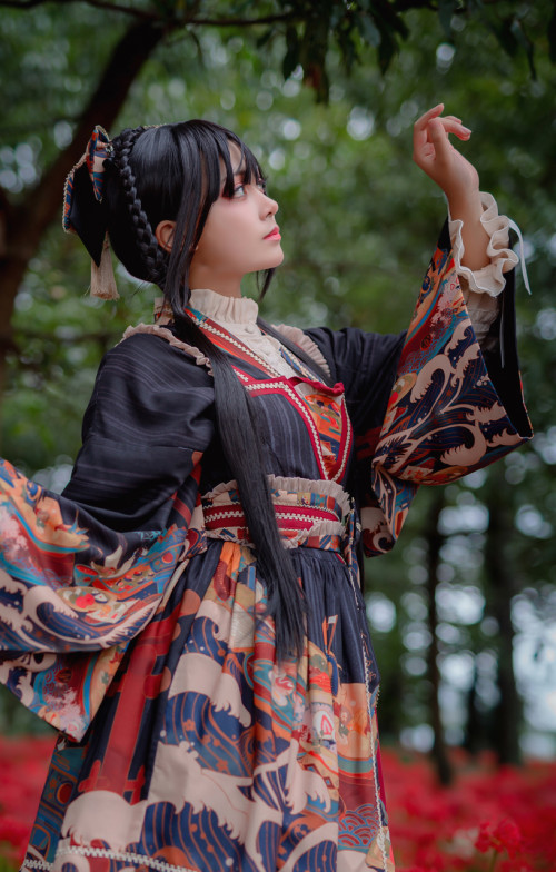 Demonstration-high-school-student-Sirat-winner-of-a-gold-medal-wears-her-first-Japanese-style-Lolita-6.jpg