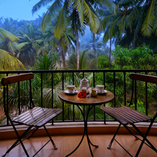 Dining-Tree-House-Blue-Goa.jpg