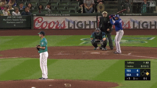 Elvis-RBI-triple-at-SEA-9-28-2018.gif