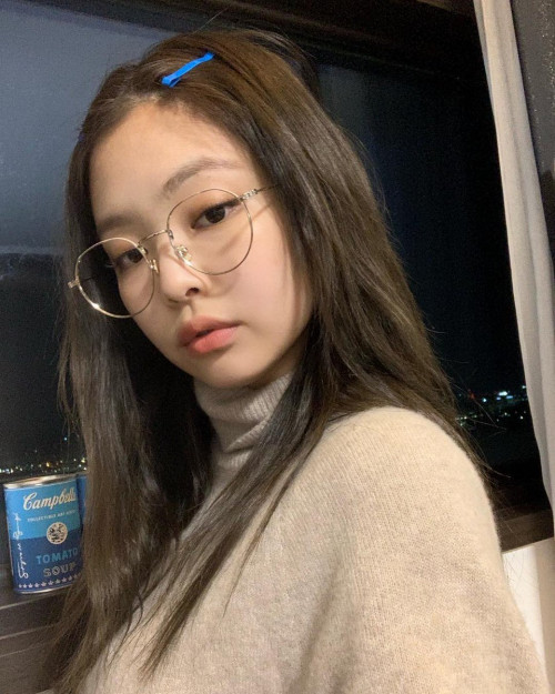 Jennie (Black Pink)