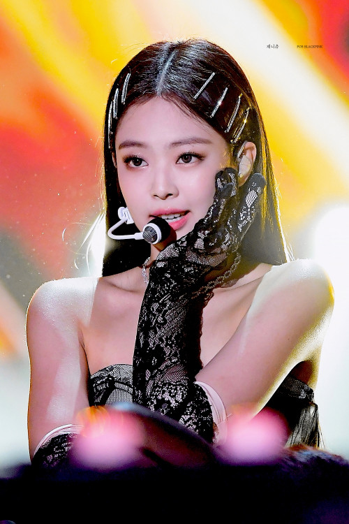 Jennie (Black Pink)