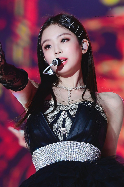 Jennie (Black Pink)