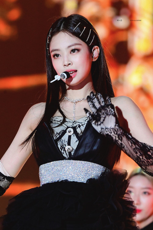 Jennie (Black Pink)