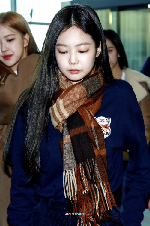 Jennie (Black Pink)