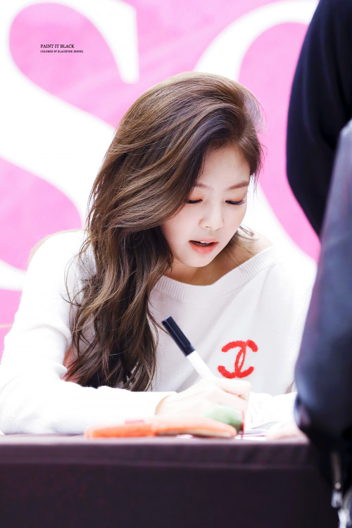 Jennie (Black Pink)