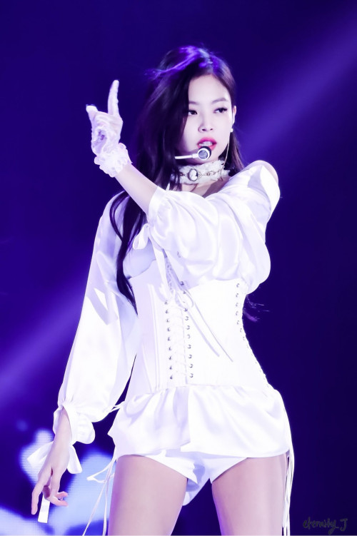 Jennie (Black Pink)