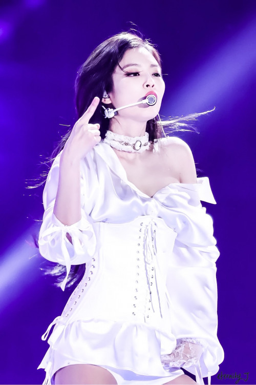 Jennie (Black Pink)