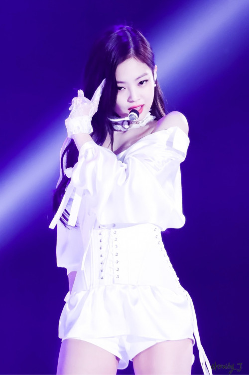 Jennie (Black Pink)