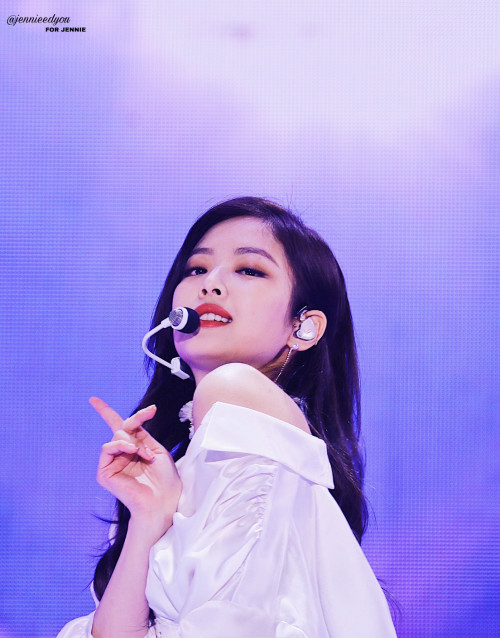 Jennie (Black Pink)