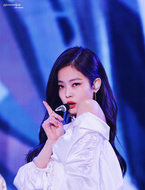 Jennie (Black Pink)