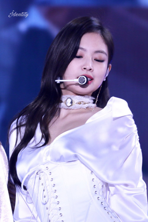 Jennie (Black Pink)