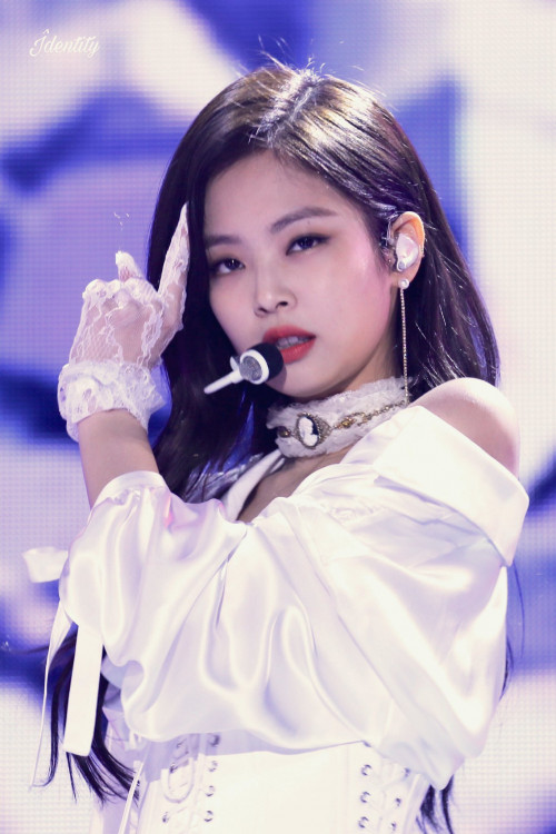 Jennie (Black Pink)