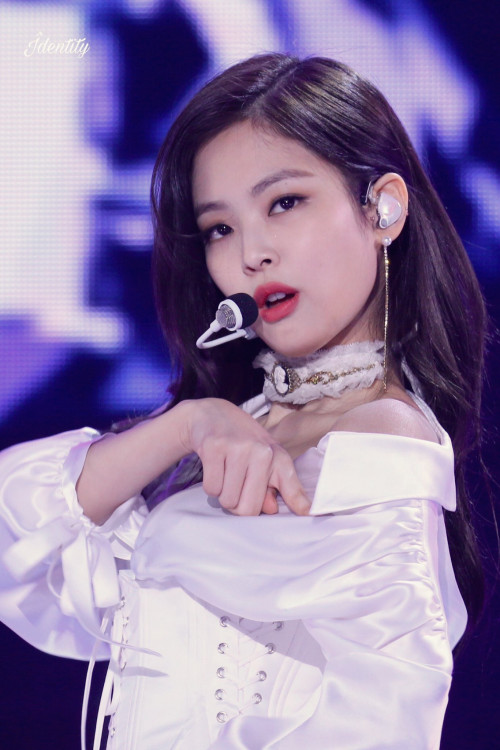 Jennie (Black Pink)