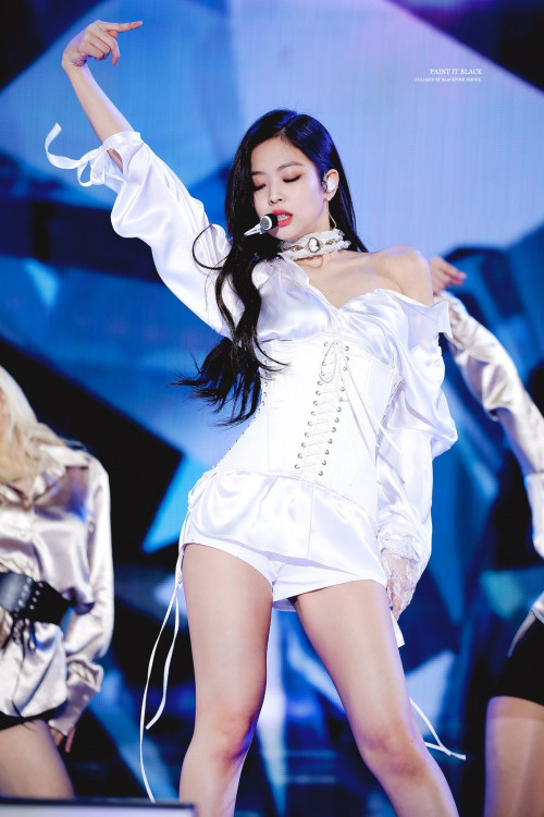 Jennie (Black Pink)