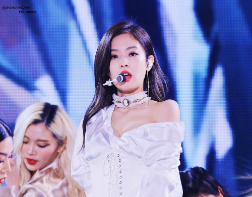 Jennie (Black Pink)