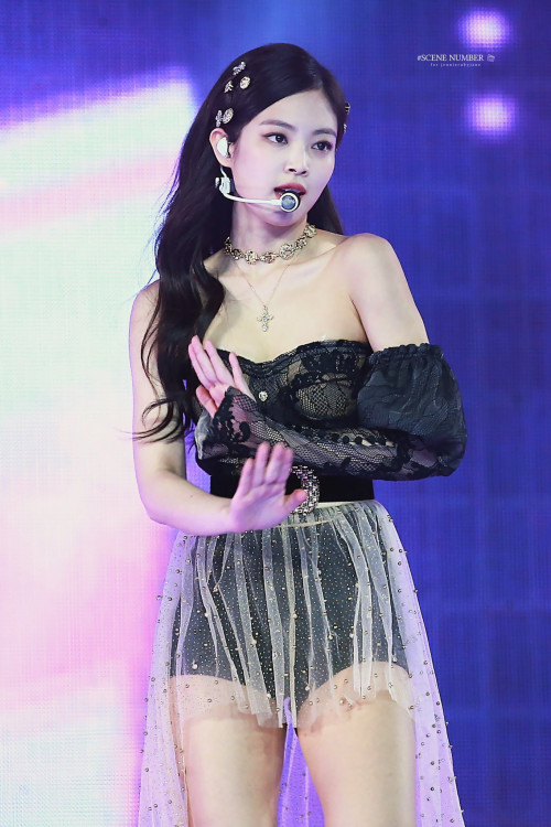 Jennie (Black Pink)