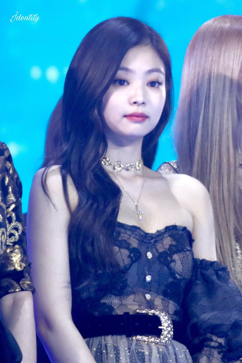 Jennie (Black Pink)