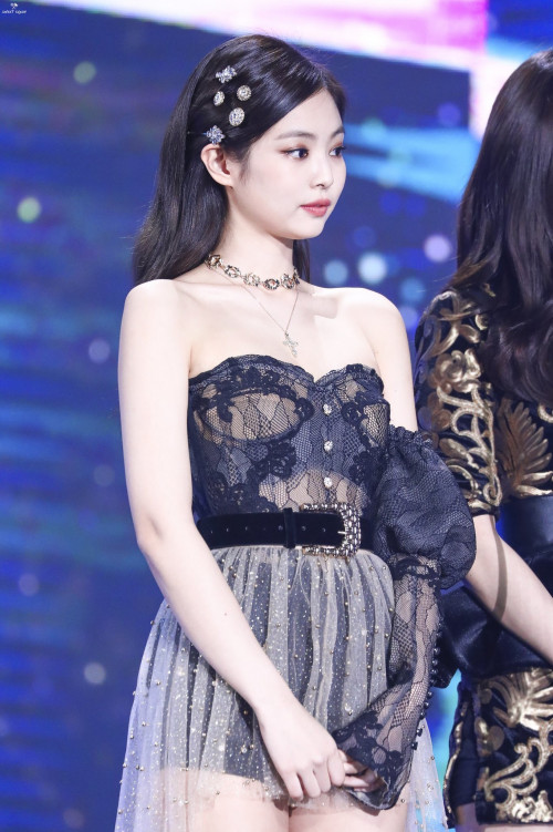 Jennie (Black Pink)