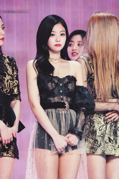 Jennie (Black Pink)