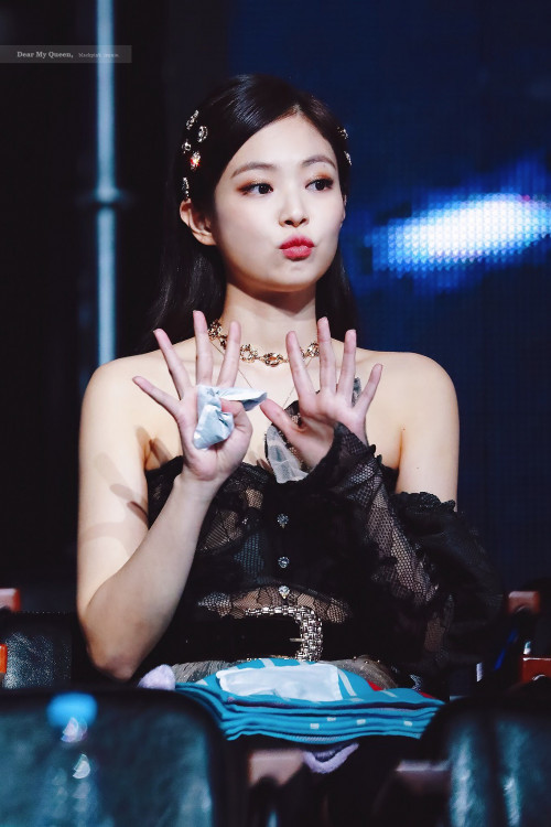 Jennie (Black Pink)