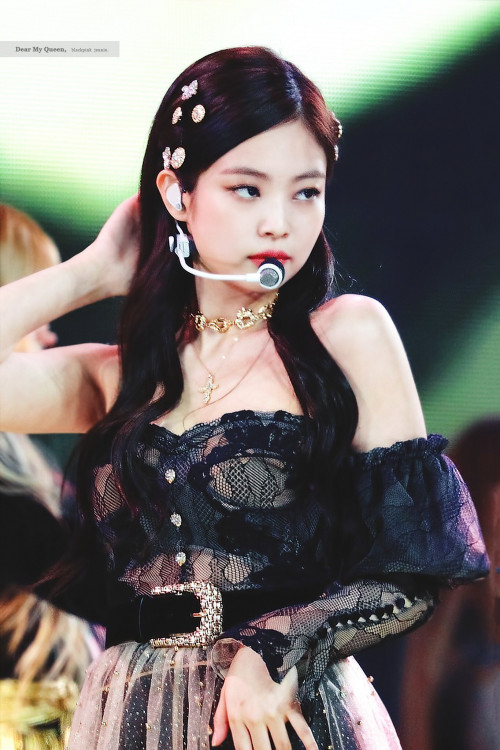 Jennie (Black Pink)