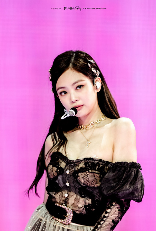 Jennie (Black Pink)