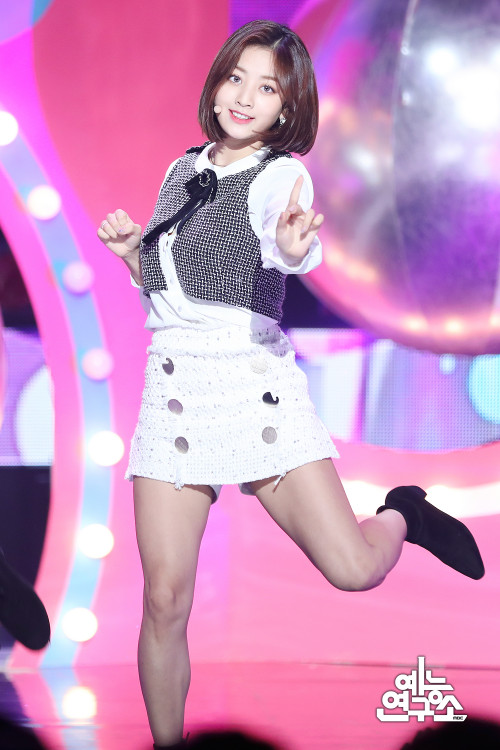 Jihyo-24386ba914536ea7d.jpg