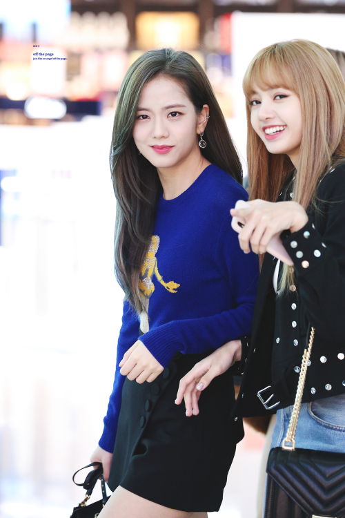 Jisoo & Lisa 2