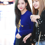 Jisoo--Lisa-2