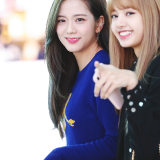 Jisoo--Lisa-3