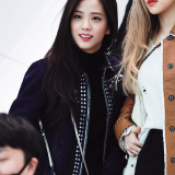 Jisoo--Rose-3