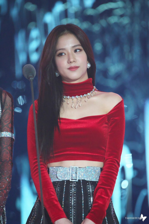 Jisoo (Black Pink)