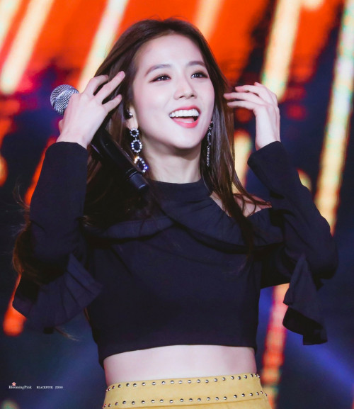 Jisoo (Black Pink)