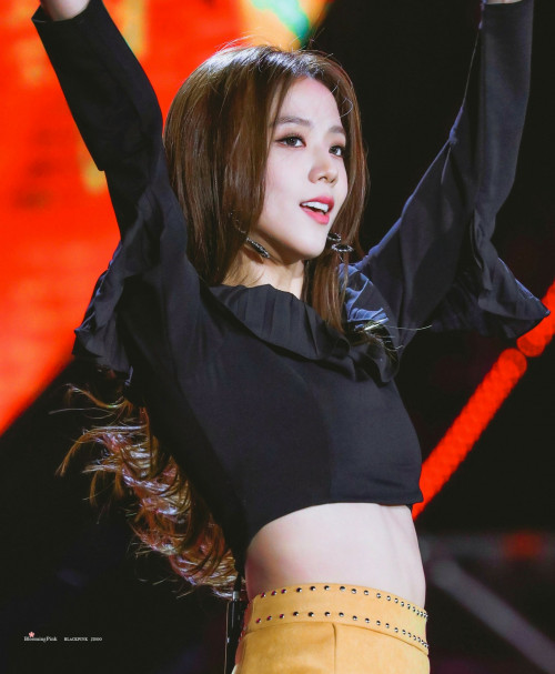 Jisoo (Black Pink)