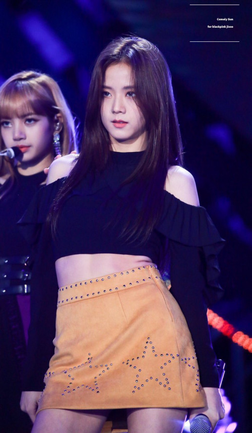 Jisoo (Black Pink)