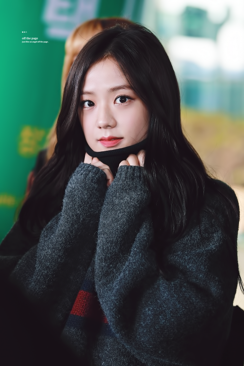 Jisoo (Black Pink)