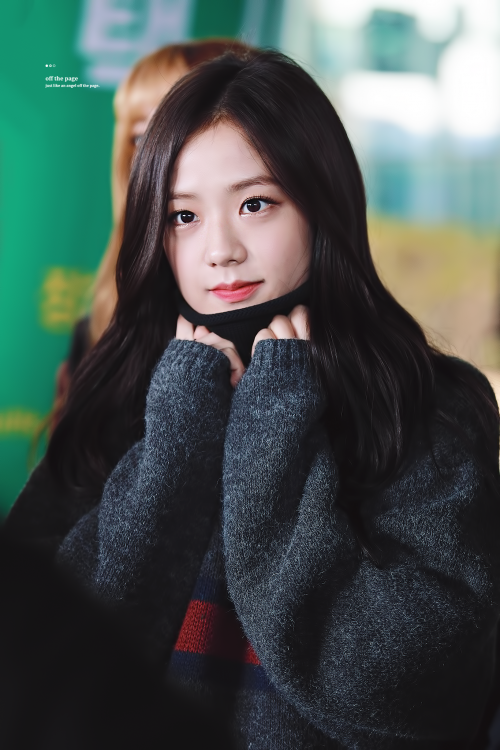 Jisoo (Black Pink)