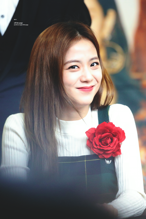 Jisoo (Black Pink)