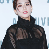 Jisoo-Black-Pink-147-4